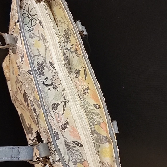 Sakroots zip top tote!  Bird/Meadow pattern.  Super cute. - Picture 7 of 8